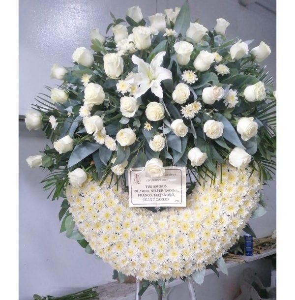 Corona de Rosas Blancas