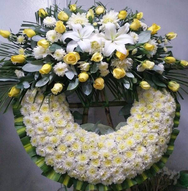 Corona Fúnebre Rosas Amarillas